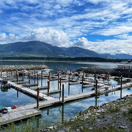 Вилла Port Renfrew Oceanfront Retreat Экстерьер фото