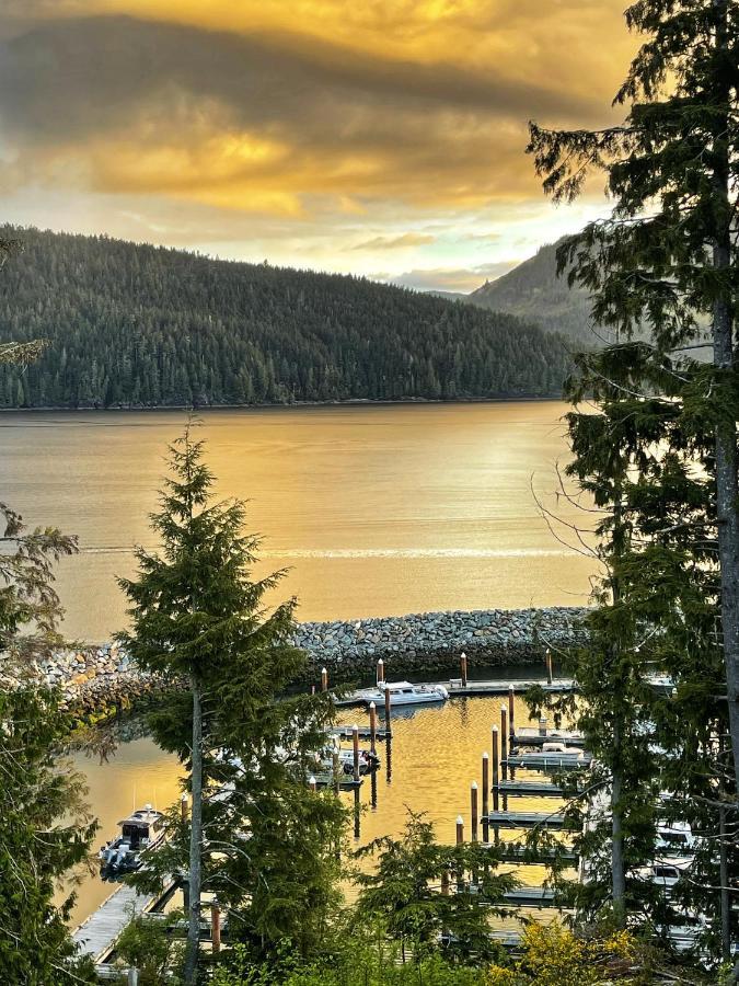 Вилла Port Renfrew Oceanfront Retreat Экстерьер фото