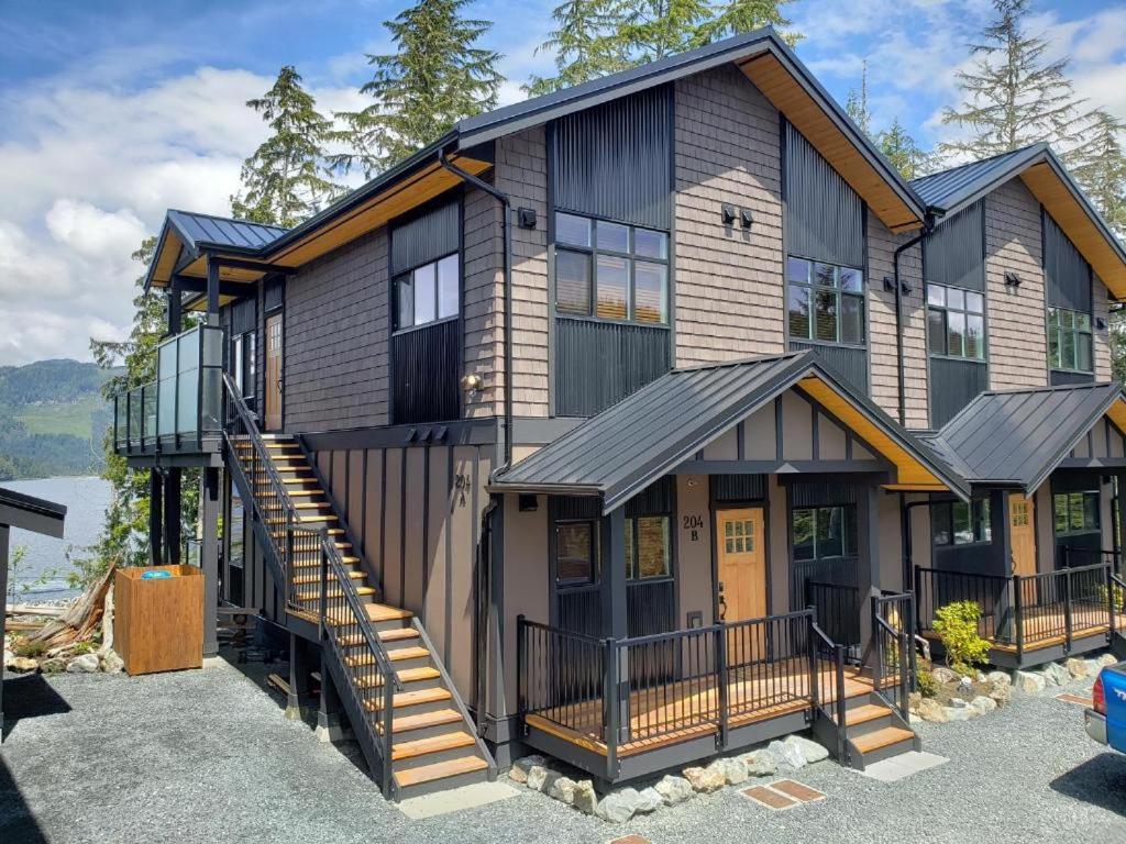 Вилла Port Renfrew Oceanfront Retreat Экстерьер фото